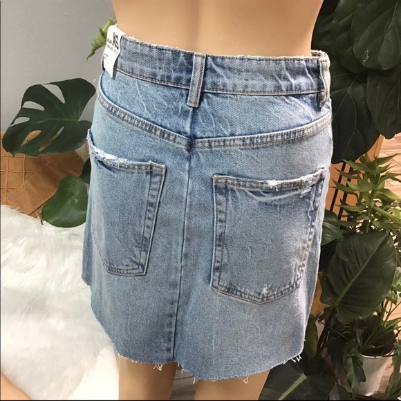 Zara Denim Mini Skirt - Picture 2 of 6
